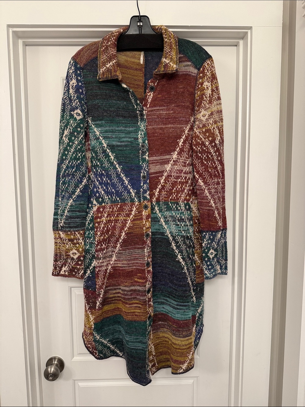 Free People abstract sweater sz L like new